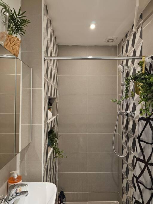 Beautiful And Spacious Flat London Exterior foto